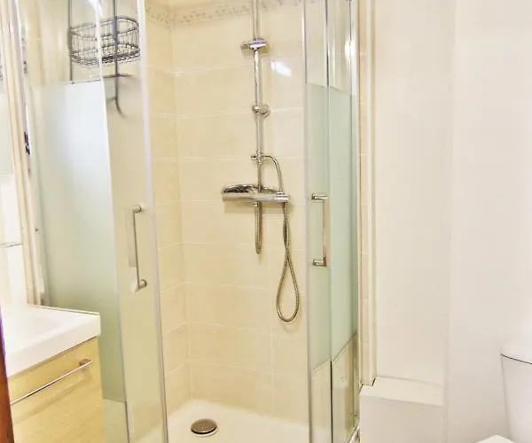 Des Jardins, Wifi, Centre Luchon Daire