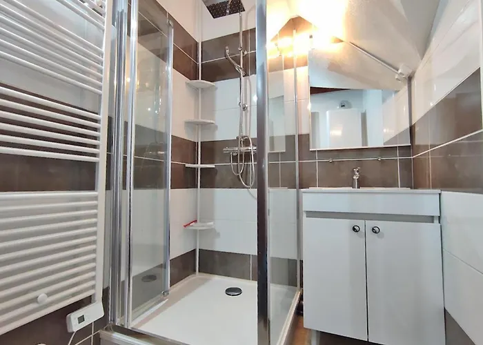 Des Jardins, Wifi, Centre Luchon Daire