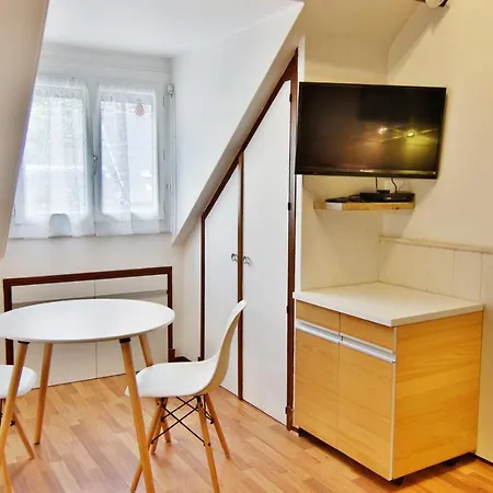Апартаменты Des Jardins, Wifi, Centre Luchon *