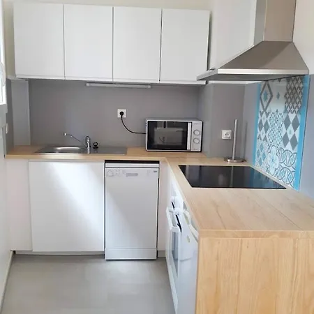 Des Jardins, Wifi, Centre Luchon Апартаменты