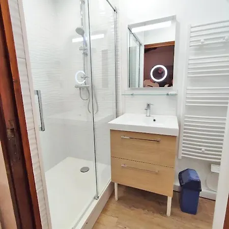 Apartment Des Jardins, Wifi, Centre Luchon